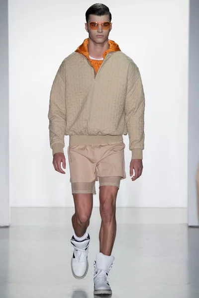 Look 12